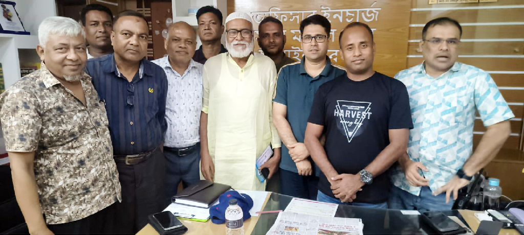 চাঁদার টাকা বাঁটোয়ারা করে দিয়ে দুই শ্রমিক সংগঠনের বিরোধ মেটালো পুলিশ